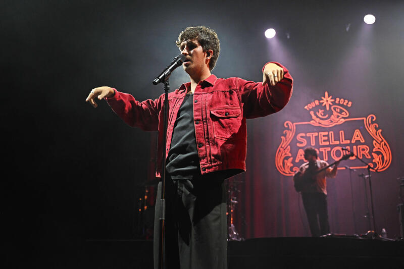 Arthur Hill performing at Brixton Academy