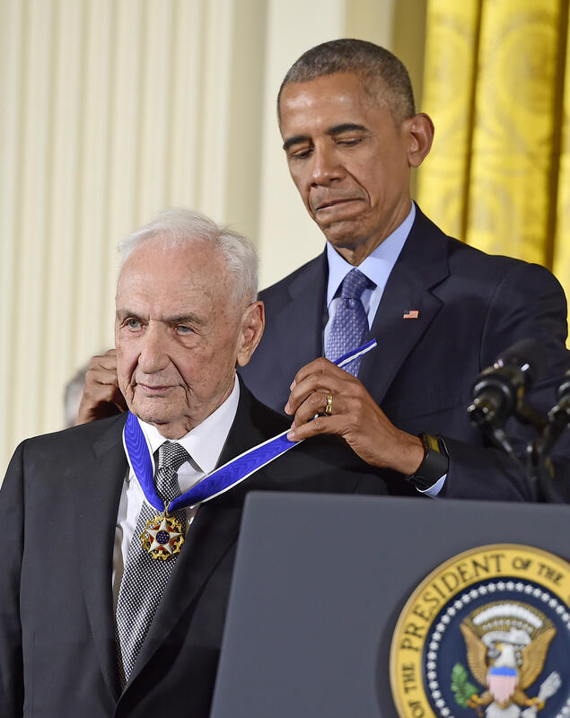 Frank Gehry dies aged 96