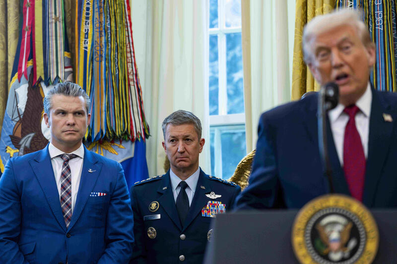 Trump Awards Mexican Border Defense Medal