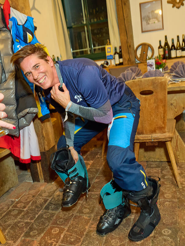 Kronenzeitung Heuriger ausg´steckt is´!" am Semmering.