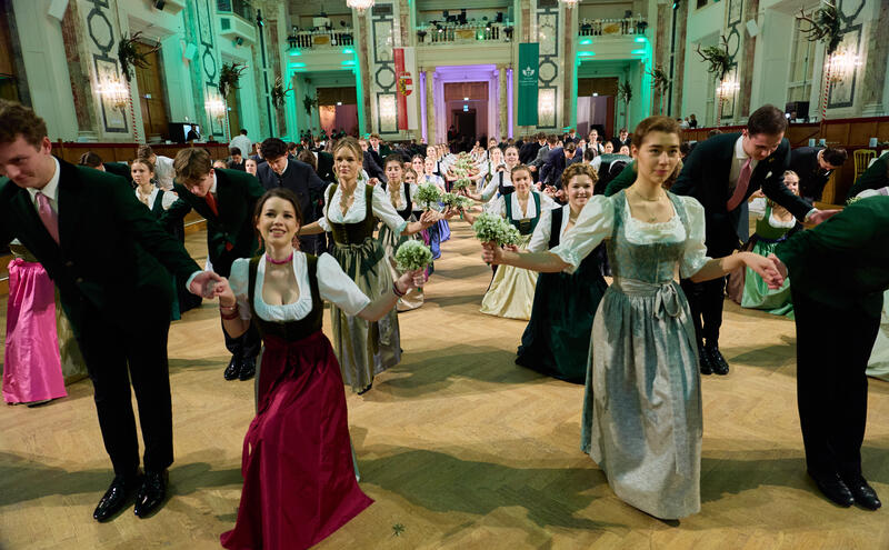 103. Jägerball - Ball vom Grünen Kreuz – „Klang der Berge – Tanz der Täler“