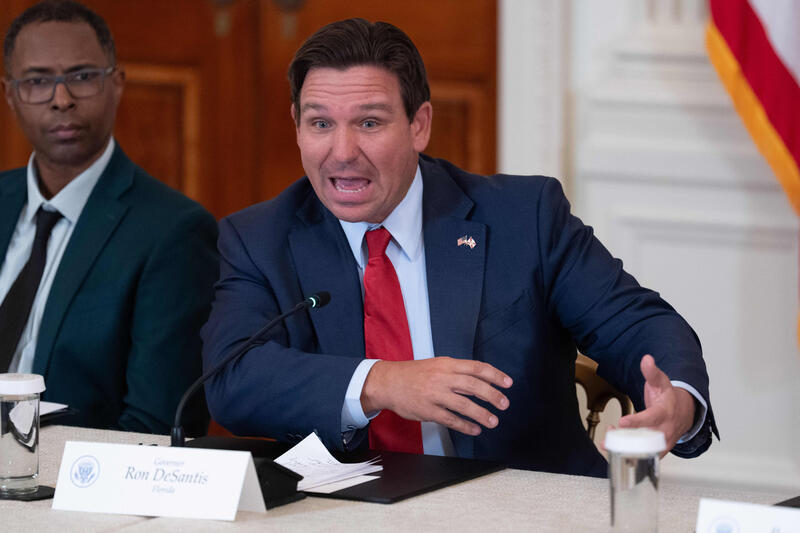 Trump Hosts a "Saving College Sports" Roundtable