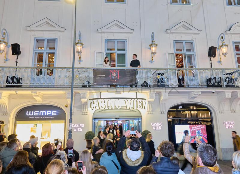 Copyright: Starpix / A. Tuma, 13.03.2026 Wien ,     Nienke LATTEN, Florian MINNEROP,     Highlights  aus " Maria Theresia - Das Musical " am Balkon des Casino Wien Kärntnerstrasse
