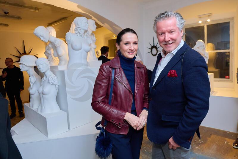 Copyright: Starpix / A. Tuma, 19.03.2026 Wien , Christian REICHHOLD mit   Katarzyna LUTECKA, , Preview Sabine Wiedenhofer "to all the fucking kings & queens" in der CA-Contemporary Galerie