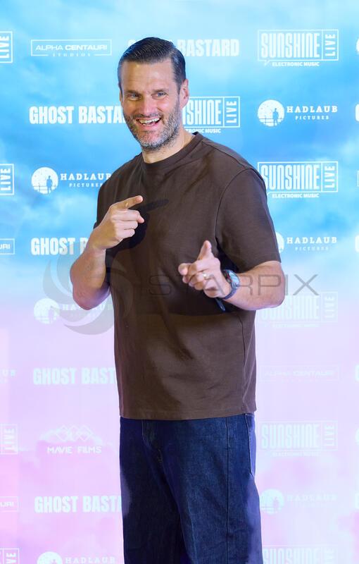 Copyright: Starpix / A. Tuma, 22.03.2026 Wien ,   Phillippe REINHARDT, Portrait,  Kino Premiere (Vorpremiere)   von " Ghost Bastard" im Cineplexx Donau Zentrum Wien