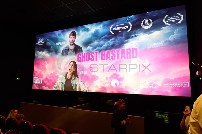 Copyright: Starpix / A. Tuma, 22.03.2026 Wien , Plakat, Poster, Projektion Kinoleinwand,  Kino Premiere (Vorpremiere)   von " Ghost Bastard" im Cineplexx Donau Zentrum Wien
