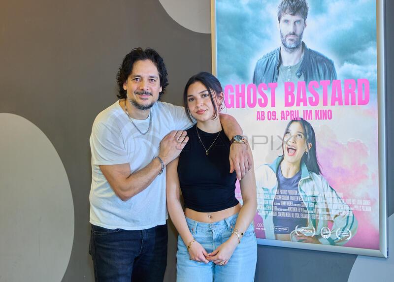 Copyright: Starpix / A. Tuma, 22.03.2026 Wien ,   Erkan ACAR, Aliyah ACAR,  Kino Premiere (Vorpremiere)   von " Ghost Bastard" im Cineplexx Donau Zentrum Wien