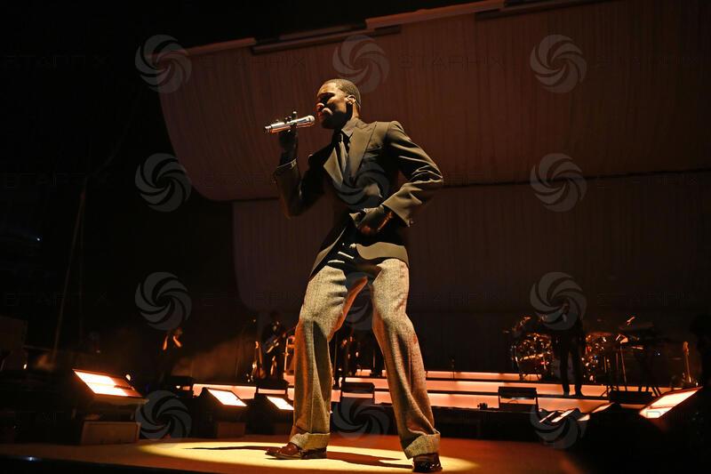 Giveon performing at O2 Arena in London