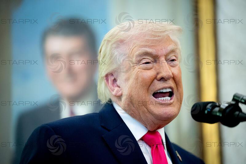 Markwayne Mullin Sworn-In as DHS Secretary