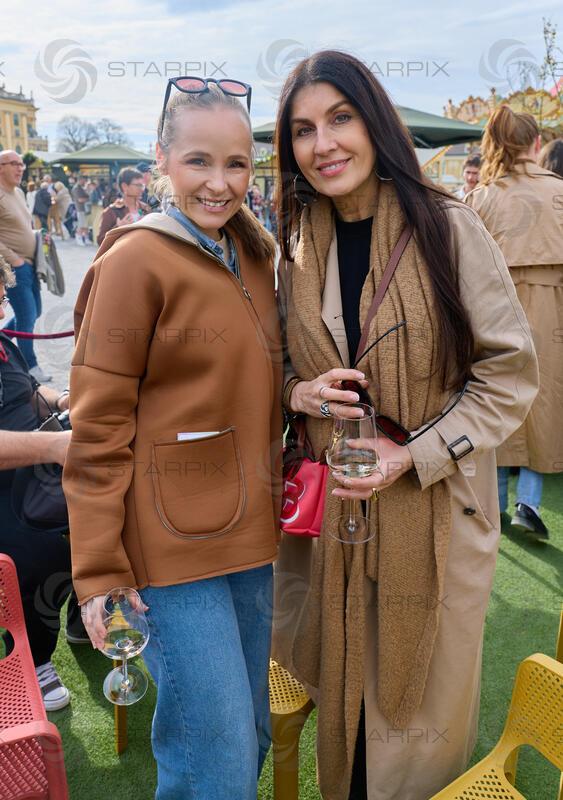Copyright: Starpix / A. Tuma, 25.03.2026 Wien ,  Missy MAY, Monika BALLWEIN,  Eröffnung des Oster- & Frühlingsmarkt  ( Ostermarkt) Schloss Schönbrunn 2026