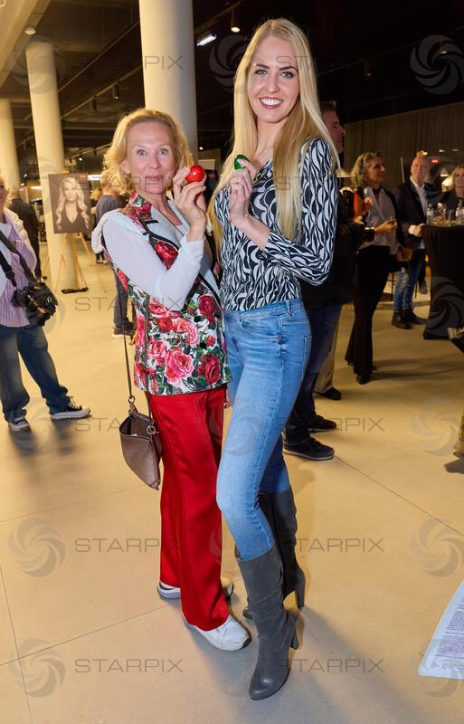 Copyright: Starpix / A. Tuma, 25.03.2026 Wien ,  Tina KONSEL, Beatrice TURIN, Thema  „Tears of Strength: Hinter jeder Träne steckt Mut“ - Dancer against Cancer  Kalenderpräsentation 