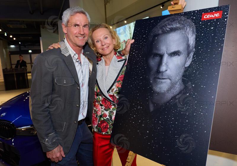 Copyright: Starpix / A. Tuma, 25.03.2026 Wien ,     Michael und Tina KONSEL, Thema  „Tears of Strength: Hinter jeder Träne steckt Mut“ - Dancer against Cancer  Kalenderpräsentation 