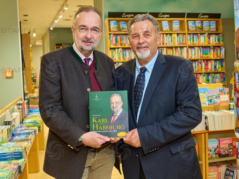 Copyright: Starpix / A. Tuma, 26.03.2026 Wien ,   Karl HABSBURG, Christoph MATZL, Buchpräsentation Christoph Matzl " Karl von Habsburg - Kaiserenkel zwischen den Zeilen" bei der Buchhandlung Morawa Wien