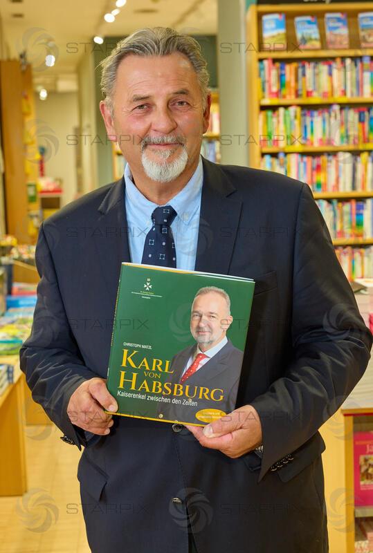Copyright: Starpix / A. Tuma, 26.03.2026 Wien ,   Christoph MATZL,  Buchpräsentation Christoph Matzl " Karl von Habsburg - Kaiserenkel zwischen den Zeilen" bei der Buchhandlung Morawa Wien
