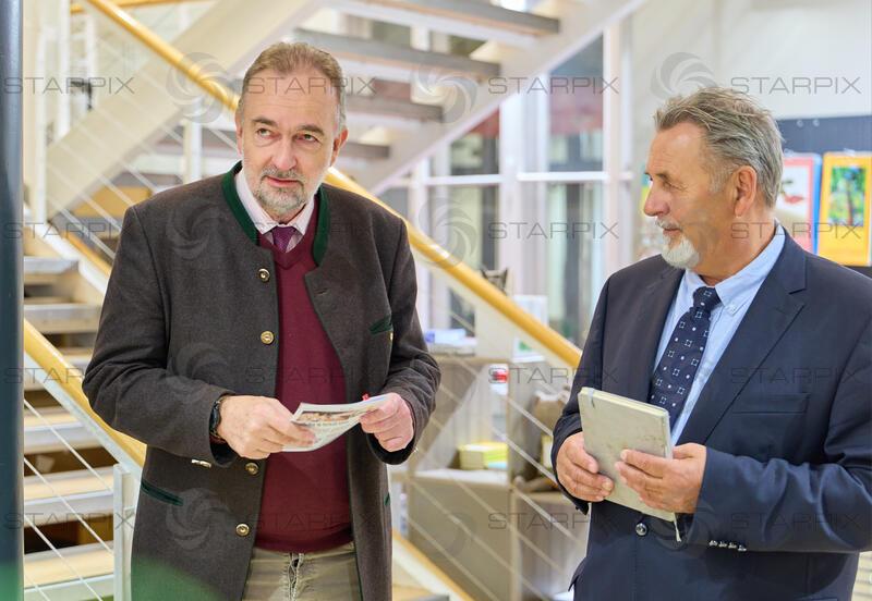 Copyright: Starpix / A. Tuma, 26.03.2026 Wien ,   Karl HABSBURG, Christoph MATZL, Buchpräsentation Christoph Matzl " Karl von Habsburg - Kaiserenkel zwischen den Zeilen" bei der Buchhandlung Morawa Wien