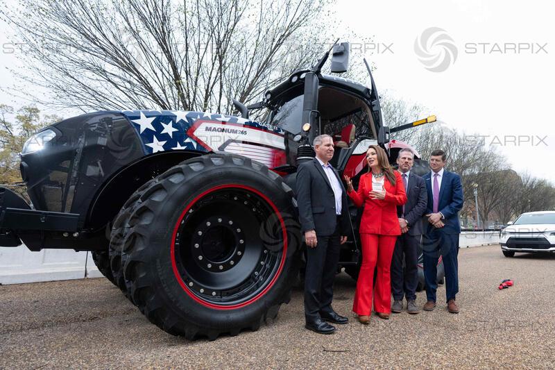 Rose Garden Colonnade Construction