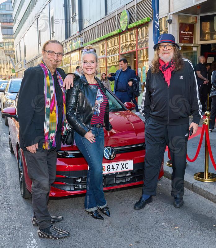 Copyright: Starpix / A. Tuma,  09.04.2026 Wien , Rudi DOLEZAL,  Evelyn RILLE  ,   Hannes ROSSACHER,  Präsentation des  Volkswagen x FALCO  - in der Kultdiskotheke U4