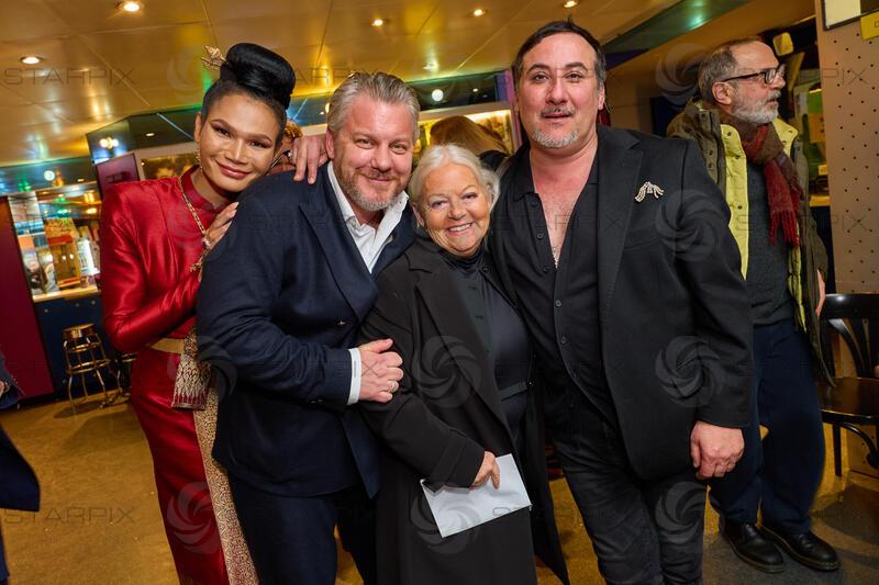 Copyright: Starpix / A. Tuma, 14.04.2026 Wien , Mimi TAO,  Marvin KREN, Brigitte KREN,  Florian CAROVE, Screening von der 2. Staffel der Netflix Produktion "Crooks" im CineCenter Wien und Fest im Kaffee Alt Wien