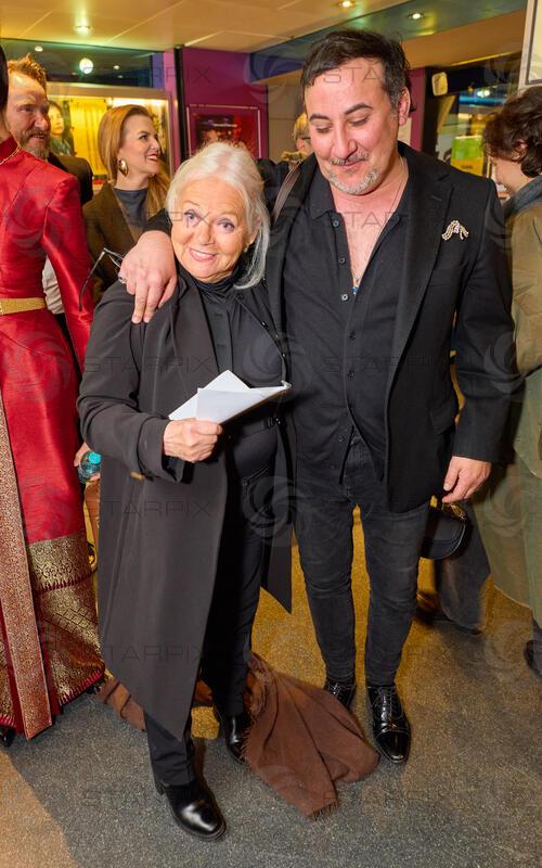 Copyright: Starpix / A. Tuma, 14.04.2026 Wien ,  Brigitte KREN,  Florian CAROVE, Screening von der 2. Staffel der Netflix Produktion "Crooks" im CineCenter Wien und Fest im Kaffee Alt Wien