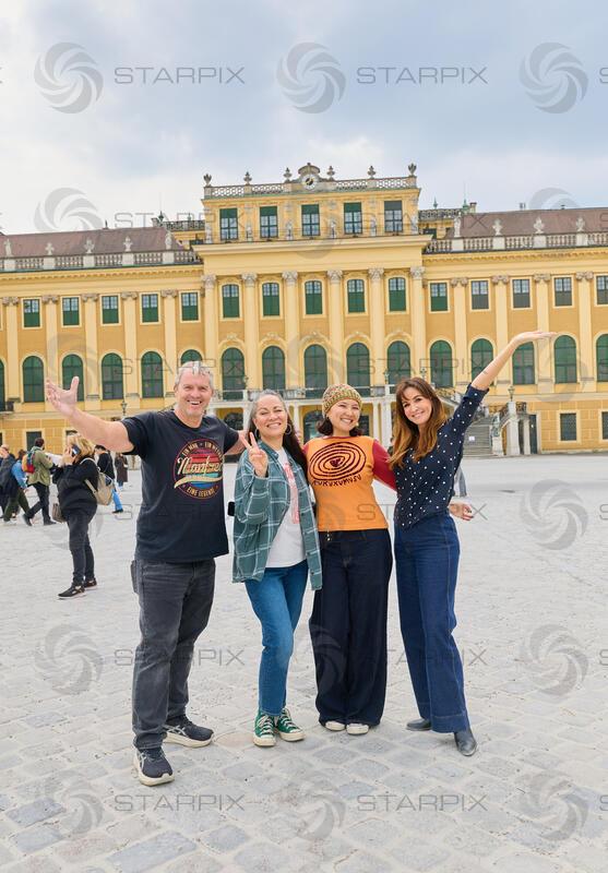 Copyright: Starpix / Alexander Tuma, 16.04.2026 Wien, Manfred BAUMANN, Shannon LEE und Tochter Wren KEASLER, Nelly BAUMANN,  Schloss Schönbrunn - Besuch in Wien für den Dancer Against Cancer Ball auf einladung von Manfred Baumann