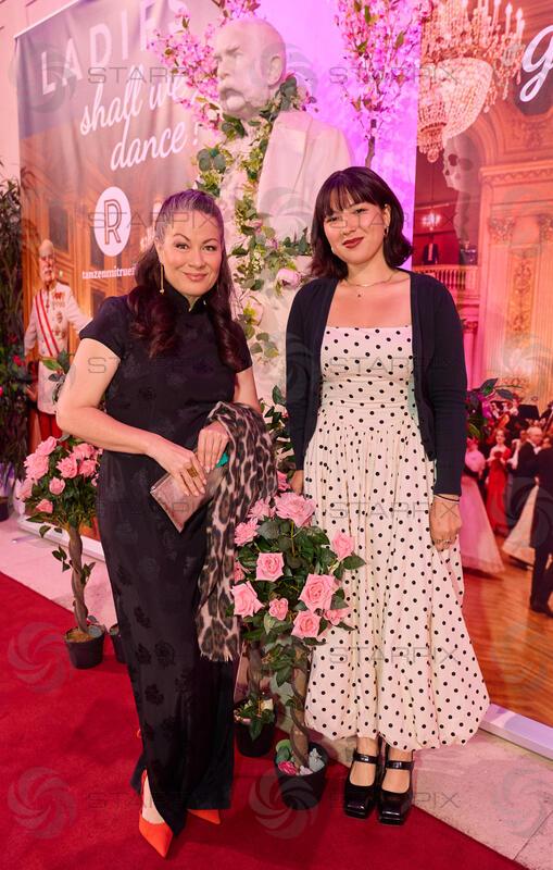 Copyright: Starpix / A. Tuma, 18.04.2026 Wien ,  Shannon LEE und Tochter Wren KEASLER,    19. DAC ( Dancer Agains Cancer Ball) in der Wiener Hofburg