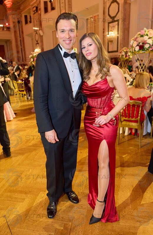 Copyright: Starpix / A. Tuma, 18.04.2026 Wien ,  Thomas WEINHAPPEL und Freundin Stephanie,   19. DAC ( Dancer Agains Cancer Ball) in der Wiener Hofburg