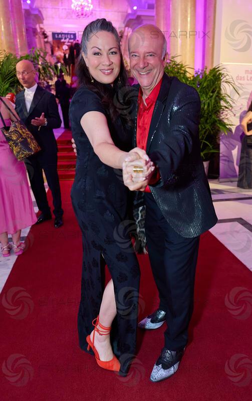 Copyright: Starpix / A. Tuma, 18.04.2026 Wien , Shannon LEE, Andy Lee LANG, tanzen,   19. DAC ( Dancer Agains Cancer Ball) in der Wiener Hofburg