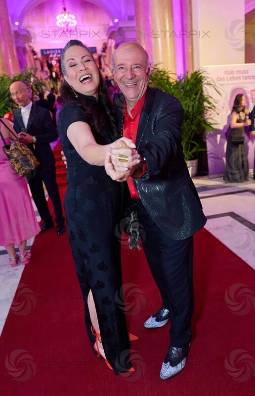 Copyright: Starpix / A. Tuma, 18.04.2026 Wien , Shannon LEE, Andy Lee LANG, tanzen,   19. DAC ( Dancer Agains Cancer Ball) in der Wiener Hofburg