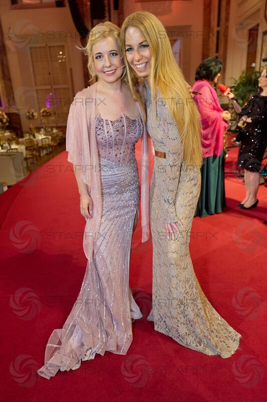 Copyright: Starpix / A. Tuma, 18.04.2026 Wien ,  Iva SCHELL ,    Yvonne RUEFF,   19. DAC ( Dancer Agains Cancer Ball) in der Wiener Hofburg