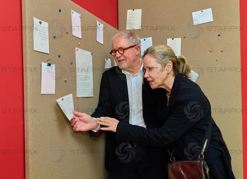 Copyright: Starpix / A. Tuma, 27.04.2027 Wien,  Harald KRASSNITZER mit Frau Ann-Kathrin (Ann Katrin) KRAMER,  Harald Krassnitzers Reich im Altstadt Vienna