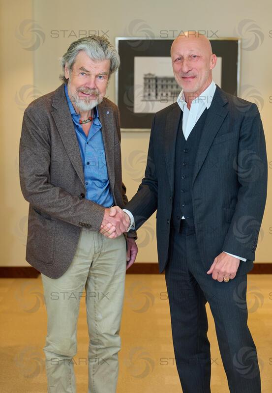 Copyright: Starpix / A. Tuma, 30.04.2026 Wien ,   Reinhold MESSNER  , Oliver HIRSCHBIEGEL, Pressekonferenz "Erstes  CALL Film Festival in  Bad Hofgastein" im Hotel Anantara Palais Hansen Vienna
