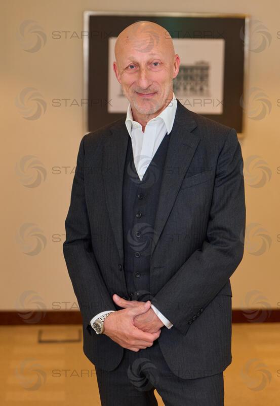 Copyright: Starpix / A. Tuma, 30.04.2026 Wien ,   Oliver HIRSCHBIEGEL, Portrait, Pressekonferenz "Erstes  CALL Film Festival in  Bad Hofgastein" im Hotel Anantara Palais Hansen Vienna