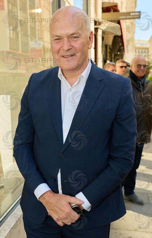 Copyright: Starpix / A. Tuma, 30.04.2026 Wien ,  Franz RADATZ, Portrait, Radetzky Marsch zum Welttag der Käsekrainer mit Robert Palfrader beim Würstelstand "Zum Kaiser"