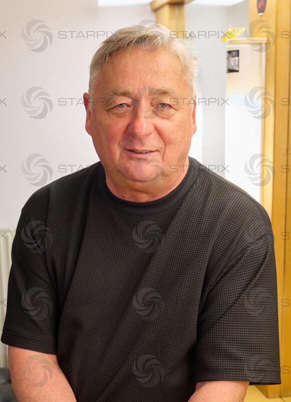 Copyright: Starpix / A. Tuma, 02.05.2026 Wien , Andreas VITASEK, Portrait,  Andreas Vitasek feiert den 70. Geburtstag am 1. Mai 2026 mit der 100. Vorstellung seines DER HERR KARL  im Rabenhof Theater.
 