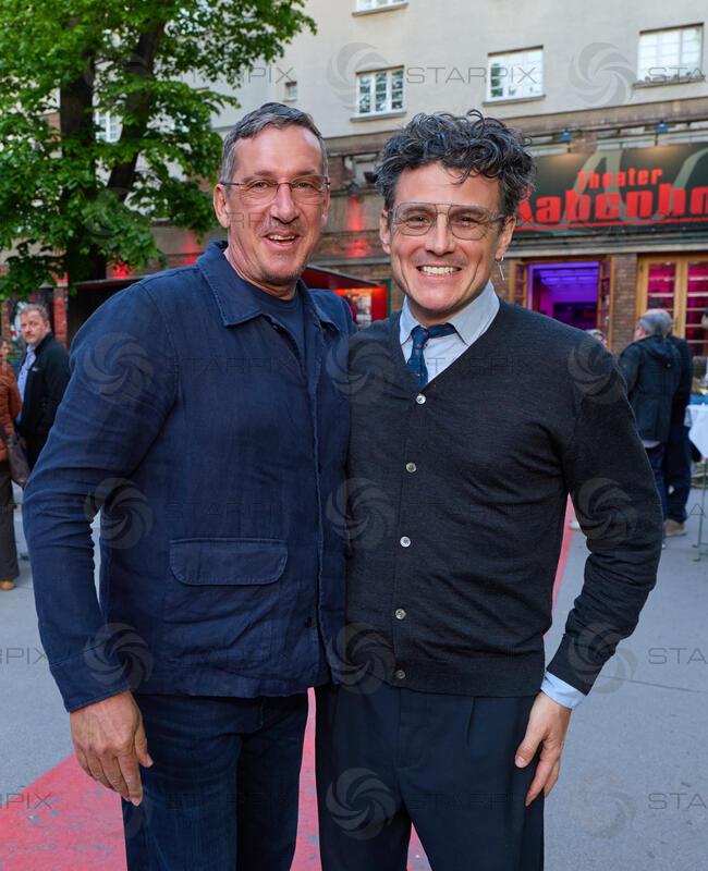 Copyright: Starpix / A. Tuma, 02.05.2026 Wien , Viktor GERNOT , Manuel RUBEY,    Andreas Vitasek feiert den 70. Geburtstag am 1. Mai 2026 mit der 100. Vorstellung seines DER HERR KARL  im Rabenhof Theater.
 