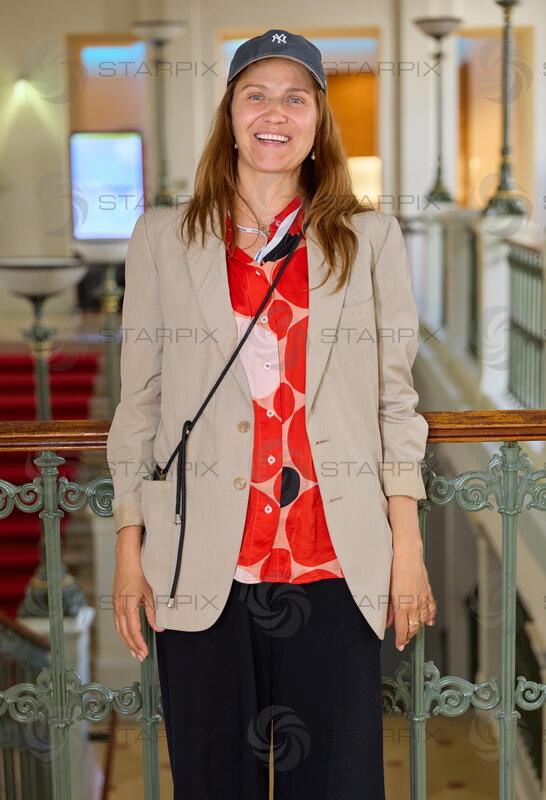Copyright: Starpix / A. Tuma, 04.05.2026 Wien ,  Larissa FUCHS, Portrait, Programmpräsentation Theaterfest Niederösterreich 2026 im Palais NÖ Wien