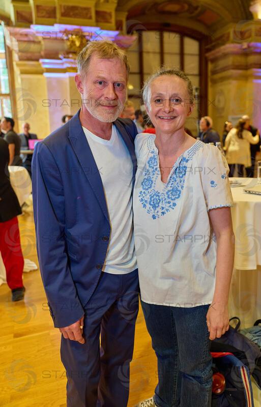 Copyright: Starpix / A. Tuma, 04.05.2026 Wien , Andreas LUST, Gerti DRASSL, Programmpräsentation Theaterfest Niederöstterreich 2026 im Palais NÖ Wien