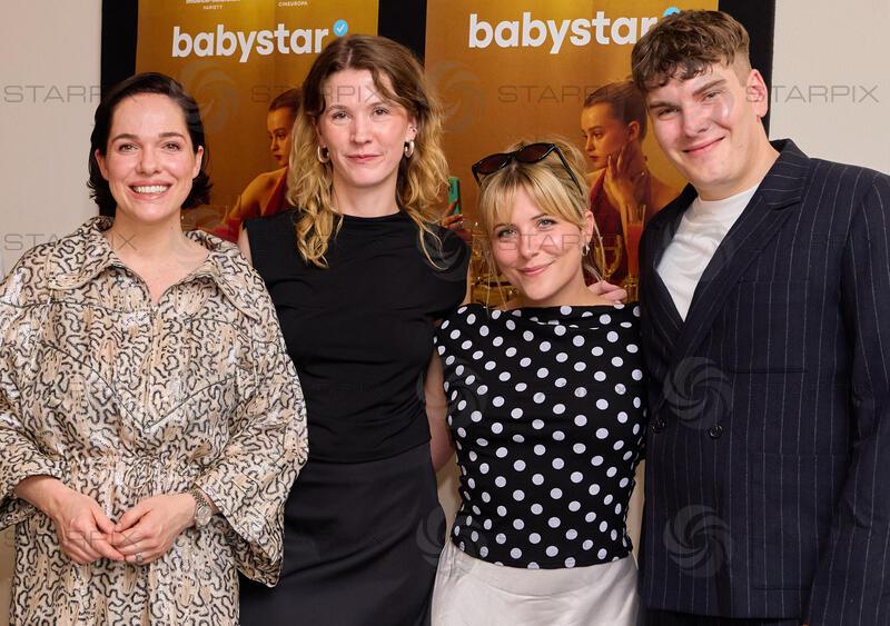 Copyright: Starpix / A. Tuma, 26.05.2026 Wien ,   Verena ALTENBERGER,  Lotta SCHMELZER,  Lisa  PURTSCHER,   Joscha BONGARD,    Portrait , Kinopremiere von " Babystar " im Votivkino Wien