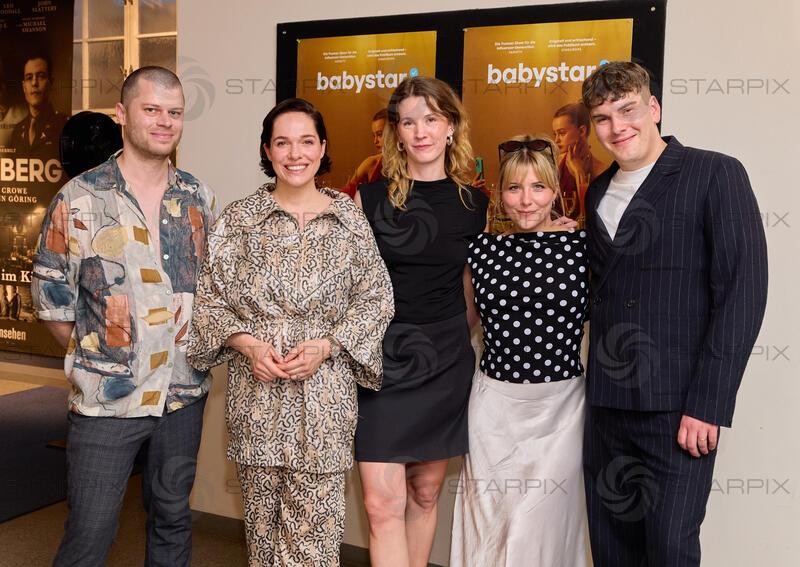 Copyright: Starpix / A. Tuma, 26.05.2026 Wien , Wolfgang PURKHAUSER, Verena ALTENBERGER,  Lotta SCHMELZER,  Lisa  PURTSCHER,   Joscha BONGARD,    Portrait , Kinopremiere von " Babystar " im Votivkino Wien