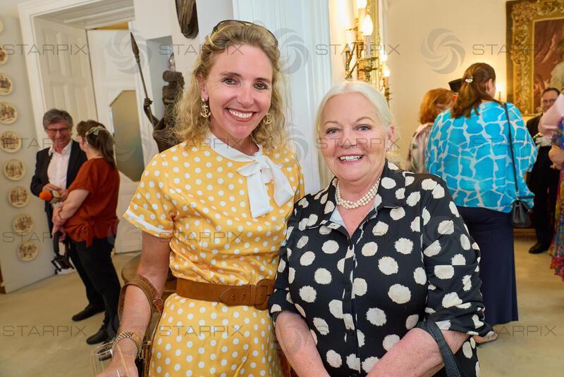 Copyright: Starpix / A. Tuma, 28.05.2026 Wien ,    Carola LINDENBAUER ( Künstlername Lola Lindenbaum )  Brigitte KREN ,  Empfang für Familie Kolarik bei Birgit Sarata