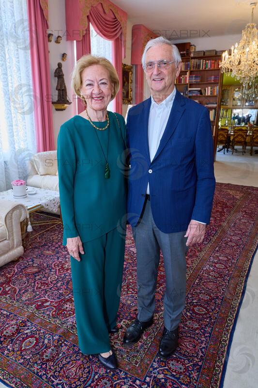 Copyright: Starpix / A. Tuma, 28.05.2026 Wien ,   Hanni und Karl Jan KOLARIK, Empfang für Familie Kolarik bei Birgit Sarata