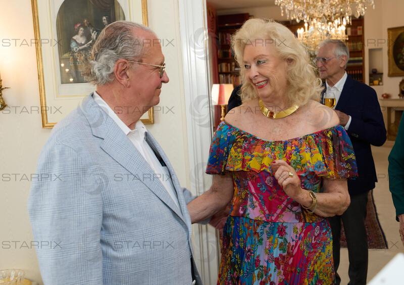 Copyright: Starpix / A. Tuma, 28.05.2026 Wien ,    Birgit SARATA , Hans Peter SPAK,   ,  Empfang für Familie Kolarik bei Birgit Sarata
