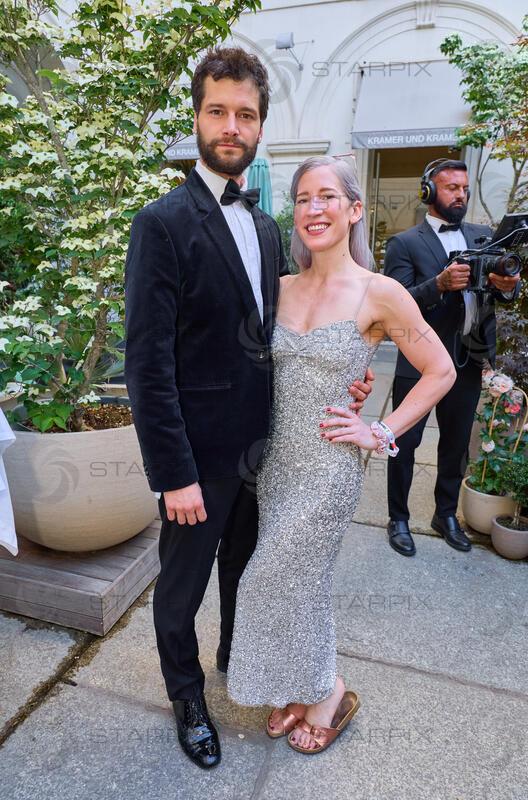 Copyright: Starpix / A. Tuma, 29.05.2026 Wien ,    Aaron KARL und Freundin DORO (Dorothea) ,  Empfang in der Trattoria Martinelli und Red Carpet beim Grand Ballo Italiano im Palais Niederösterreich Wien