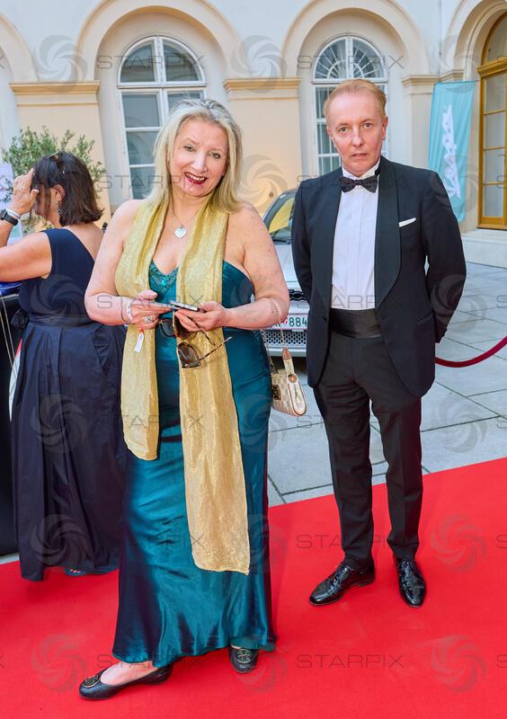 Copyright: Starpix / A. Tuma, 29.05.2026 Wien ,  Verena von ROTTERDAM,    , Empfang in der Trattoria Martinelli und Red Carpet beim Grand Ballo Italiano im Palais Niederösterreich Wien