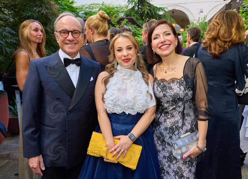 Copyright: Starpix / A. Tuma, 29.05.2026 Wien ,  Giovanni  PUGLIESE ,  Lidia CAMPANALE, Debora LEPRE, ( Italienischer Botschafter),    Empfang in der Trattoria Martinelli und Red Carpet beim Grand Ballo Italiano im Palais Niederösterreich Wien