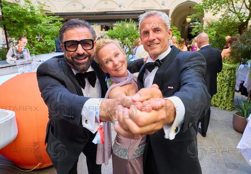 Empfang in der Trattoria Martinelli und Red Carpet beim Grand Ballo Italiano im Palais Niederösterreich Wien