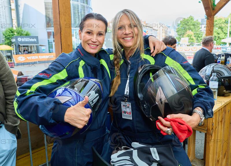 Copyright: Starpix / A. Tuma,  30.05.2026 Wien , Katharina GERHARDT, Nicole BELSTLER BÖTTCHER ( Belstler-Boettcher ),  " art of cart " Charity Celebrity Race  in der Ottakringer Brauerei Wien