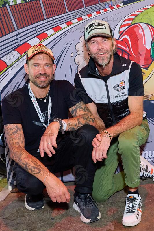Copyright: Starpix / A. Tuma,  30.05.2026 Wien ,  Andi SCHWEIGER,  Max PFEIFFENBERGER,      " art of cart " Charity Celebrity Race  in der Ottakringer Brauerei Wien