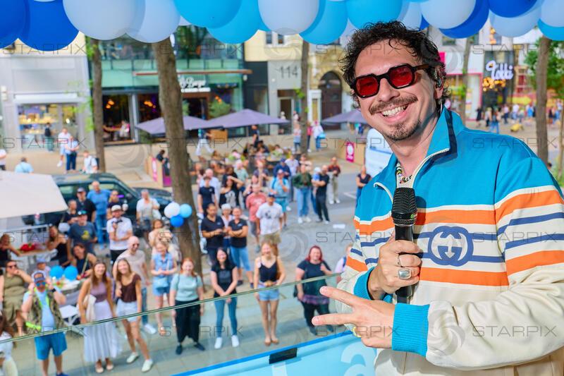 „Balkonkonzert“ von Julian Le Play  im Restaurant Freiraum