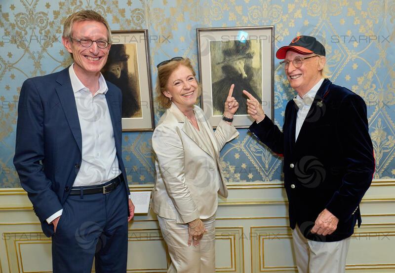Copyright: Starpix / A. Tuma, 02.06.2026 Wien ,     Ralph GLEIS, Direktor Albertina, Ingrid THURNHER, Otto WAALKES,  Ausstellungseröffnung und Empfang zu „Otto meets Albertina“ in der Albertina Wien